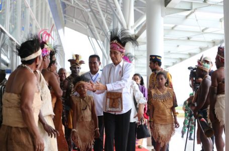 Kunker ke Papua Barat, Presiden Jokowi Tinjau Kaimana