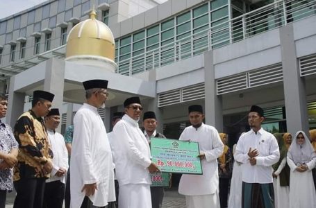 Kemenag Aceh Salurkan Bantuan 1 Miliar Untuk Ponpes