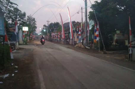 Pasang Bendera & Lampu Hias, Cara Warga Desa Gandu Comal Sambut HUT Kemerdekaan RI Ke-76