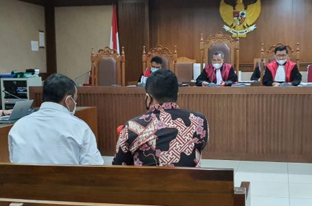 Terbukti Terima Suap, Eks Penyidik KPK Divonis 11 Tahun & Advokat Maskur 9 Tahun