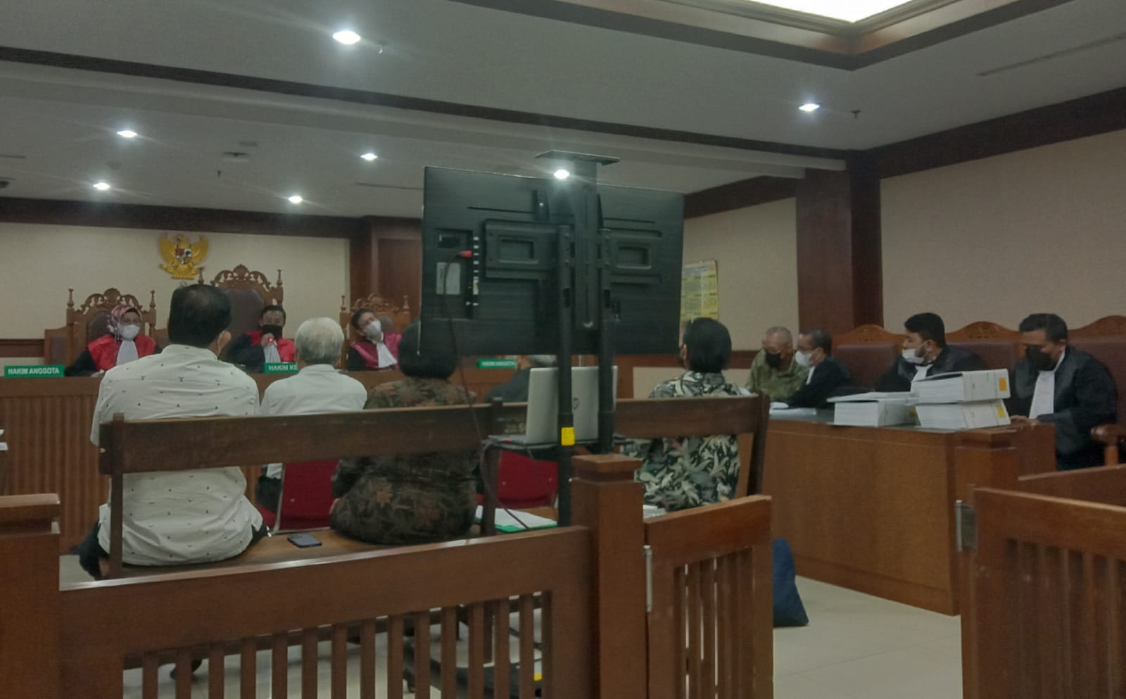 Majelis hakim pengadilan tindak pidana korupsi Jakarta mendalami dugaan aliran uang PT Waskita Karya (Persero) Tbk ke Komisi II DPR RI