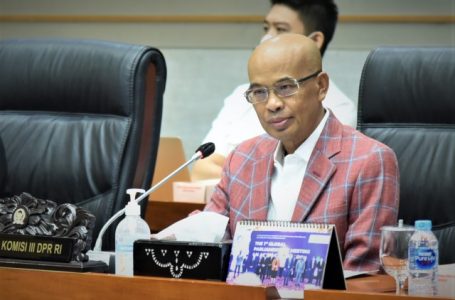 Komisi III DPR RI Tunda Pembahasan RUU Perjanjian Ekstradisi Buronan Indonesia-Singapura