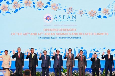 Jokowi Hadiri Upacara Pembukaan KTT ASEAN Kamboja ke-40