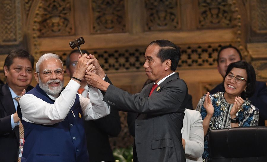 Jokowi Serahkan Tongkat Kepemimpinan G20 Kepada PM India Narendra Modi